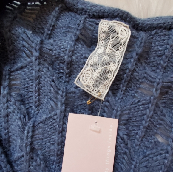 New Sadie and sage knitted cropped coverup - Picture 3 of 5